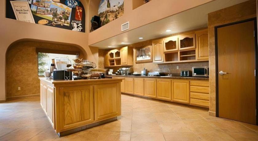 Best Western Territorial Inn And Suites Bloomfield Extérieur photo